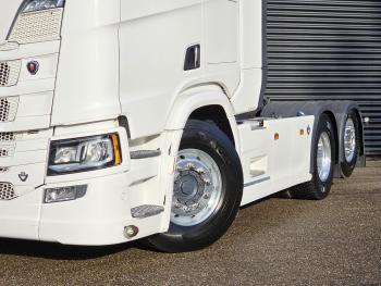 R580 / V8 6X2 / RETARDER / FULL AIR